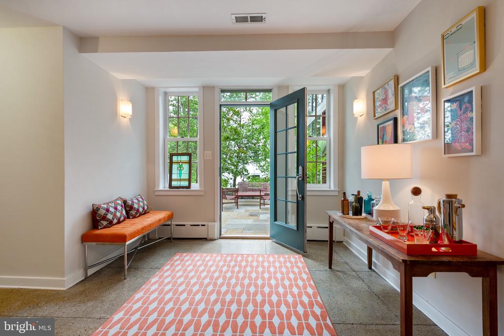 120 W MAPLE STREET