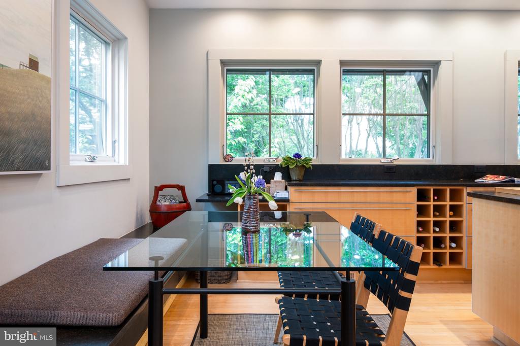 120 W MAPLE STREET