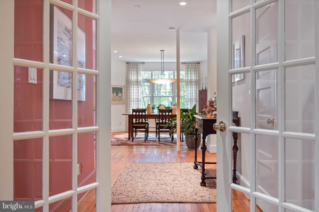 120 W MAPLE STREET