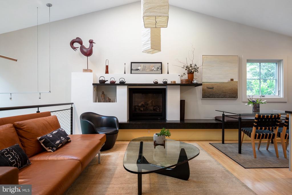 120 W MAPLE STREET