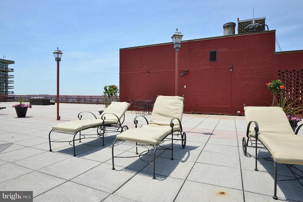801 N PITT STREET N 1206