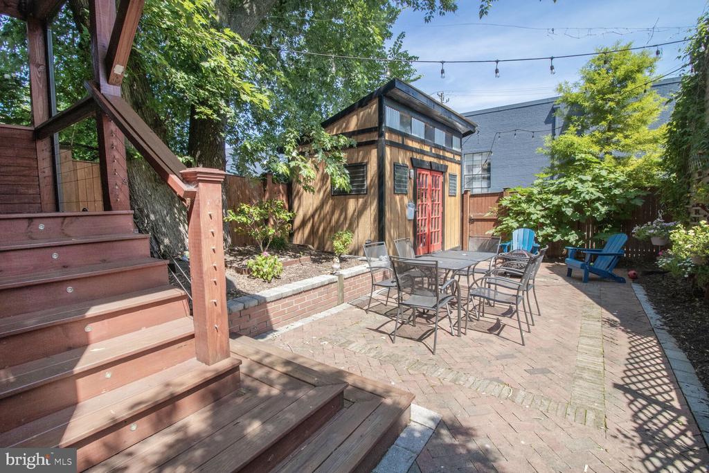 801 BERNARD STREET