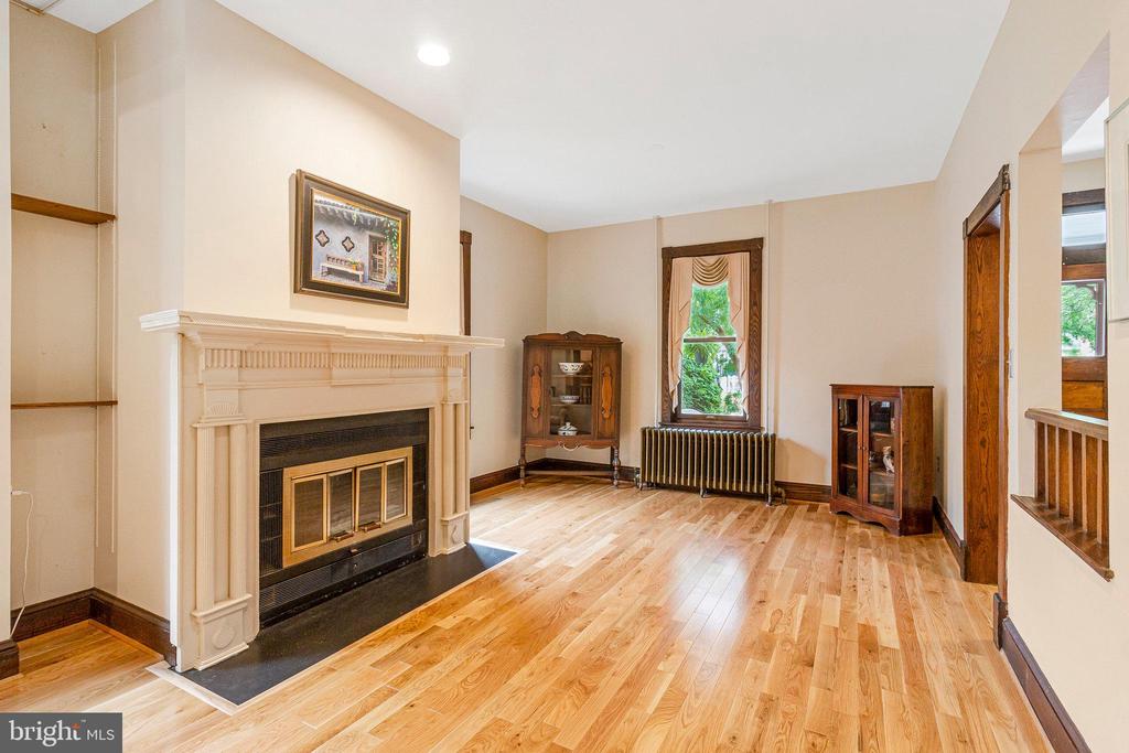 17 CEDAR STREET