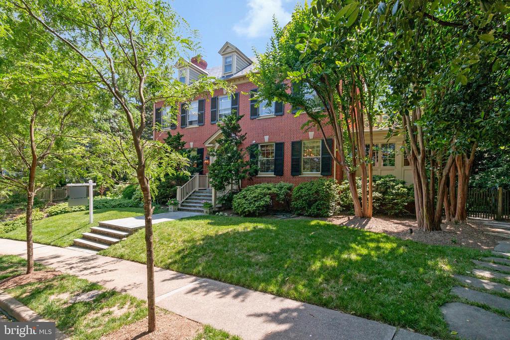 412 N VIEW TERRACE