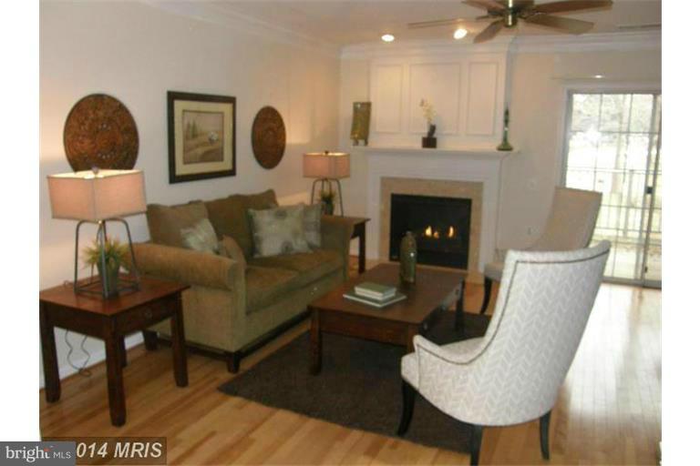 1416 ROUNDHOUSE LANE