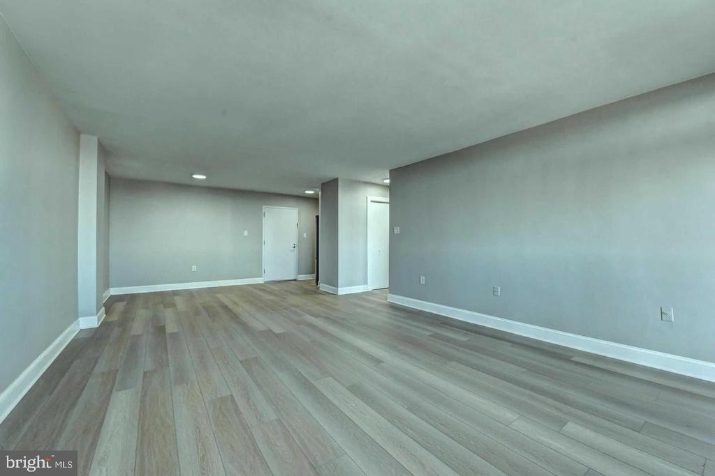 801 N PITT STREET N 1206