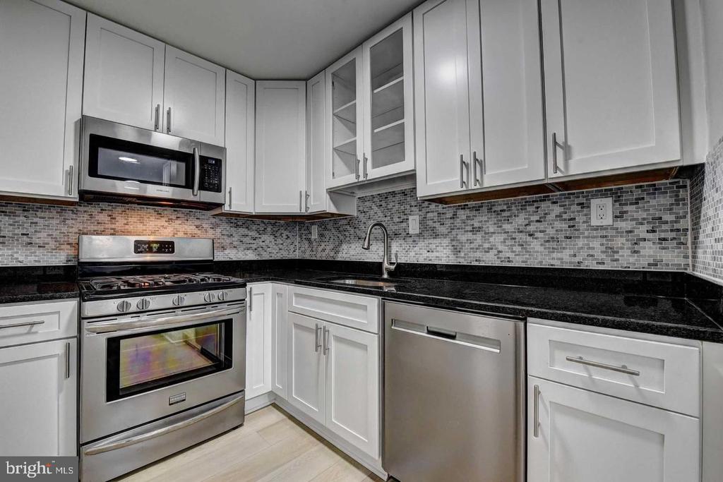 801 N PITT STREET N 1206
