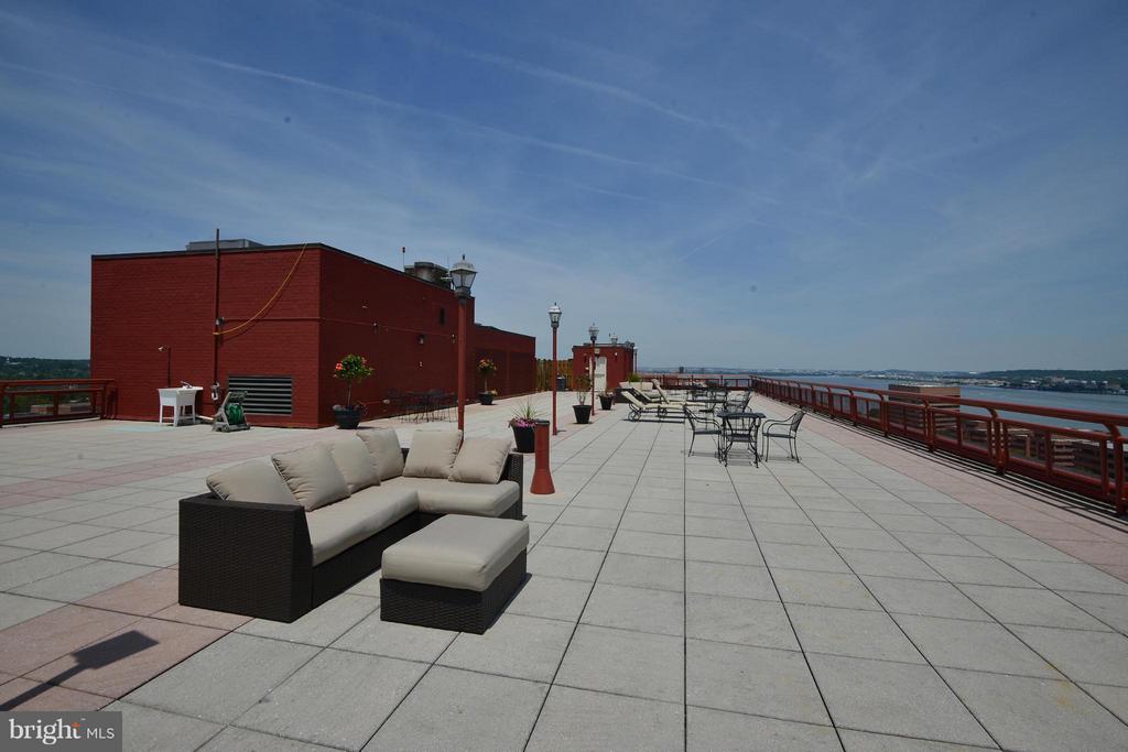 801 N PITT STREET N 1206