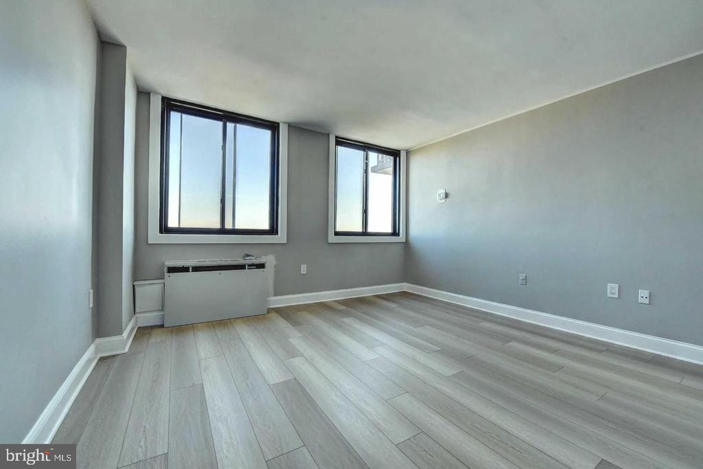 801 N PITT STREET N 1206