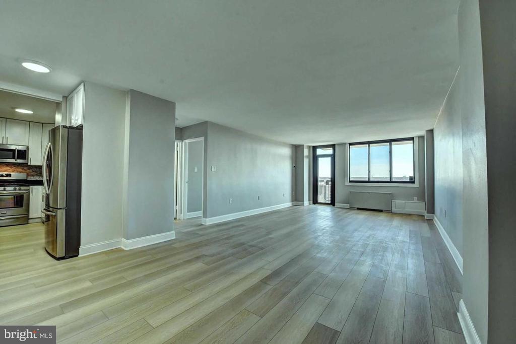 801 N PITT STREET N 1206