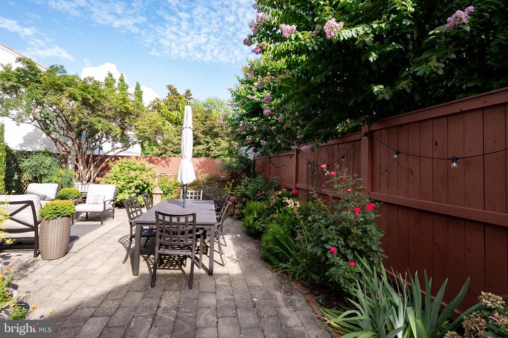 219 N ST ASAPH STREET 1