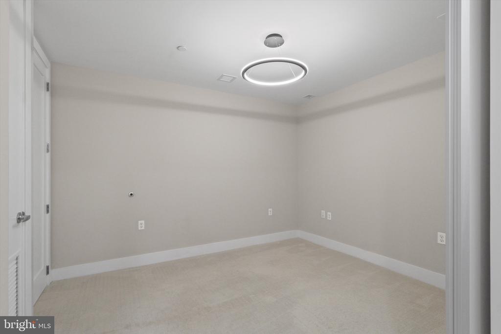 801 N FAIRFAX STREET 318