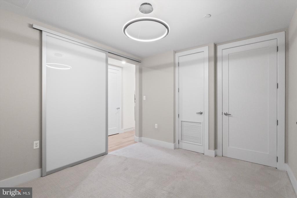 801 N FAIRFAX STREET 318