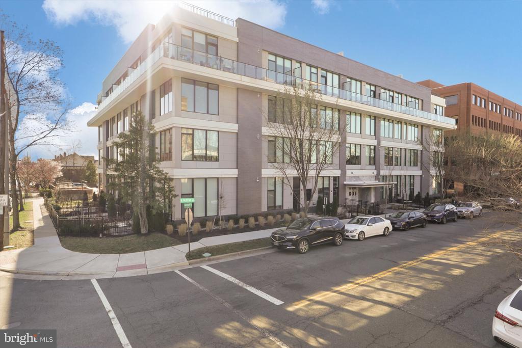 801 N FAIRFAX STREET 318