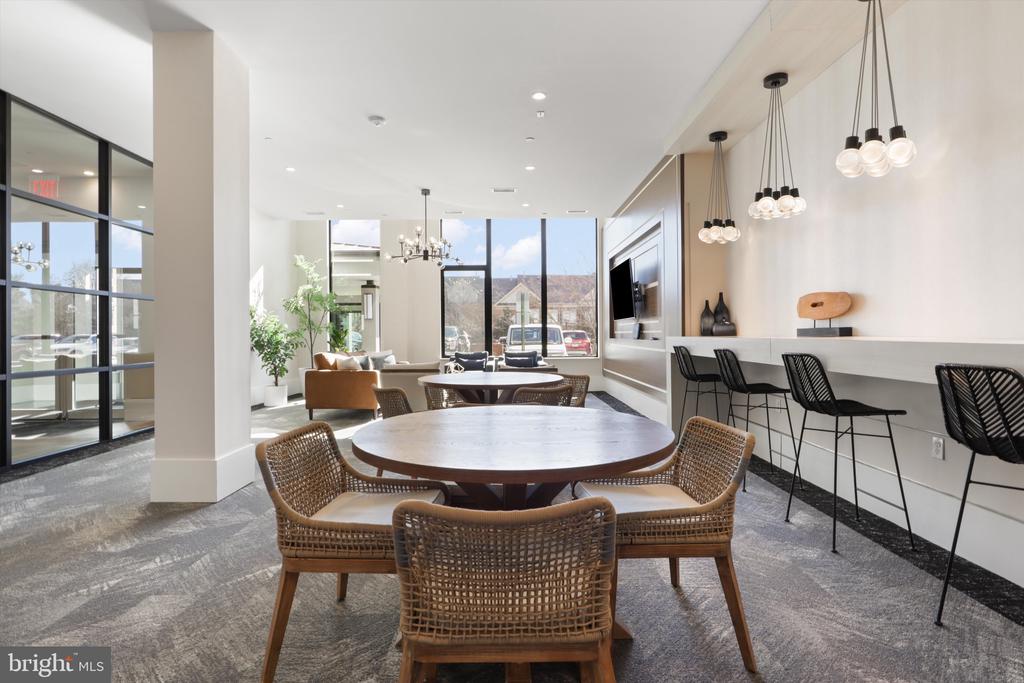 801 N FAIRFAX STREET 318