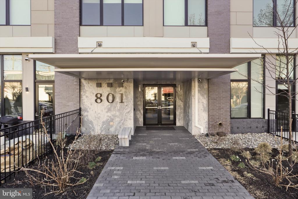 801 N FAIRFAX STREET 318