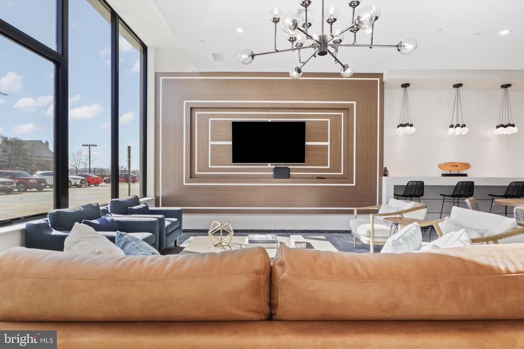 801 N FAIRFAX STREET 318