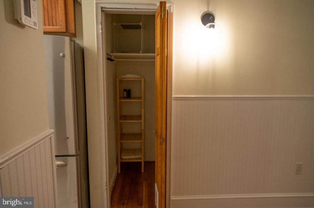 8 AUBURN COURT 3-8A
