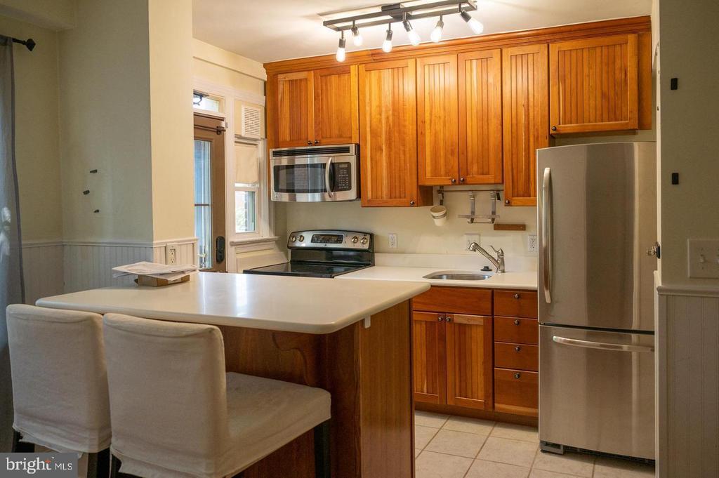 8 AUBURN COURT 3-8A