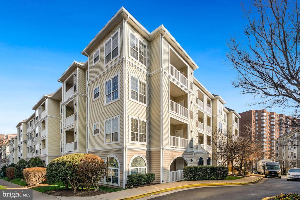 4561 STRUTFIELD LANE 3215