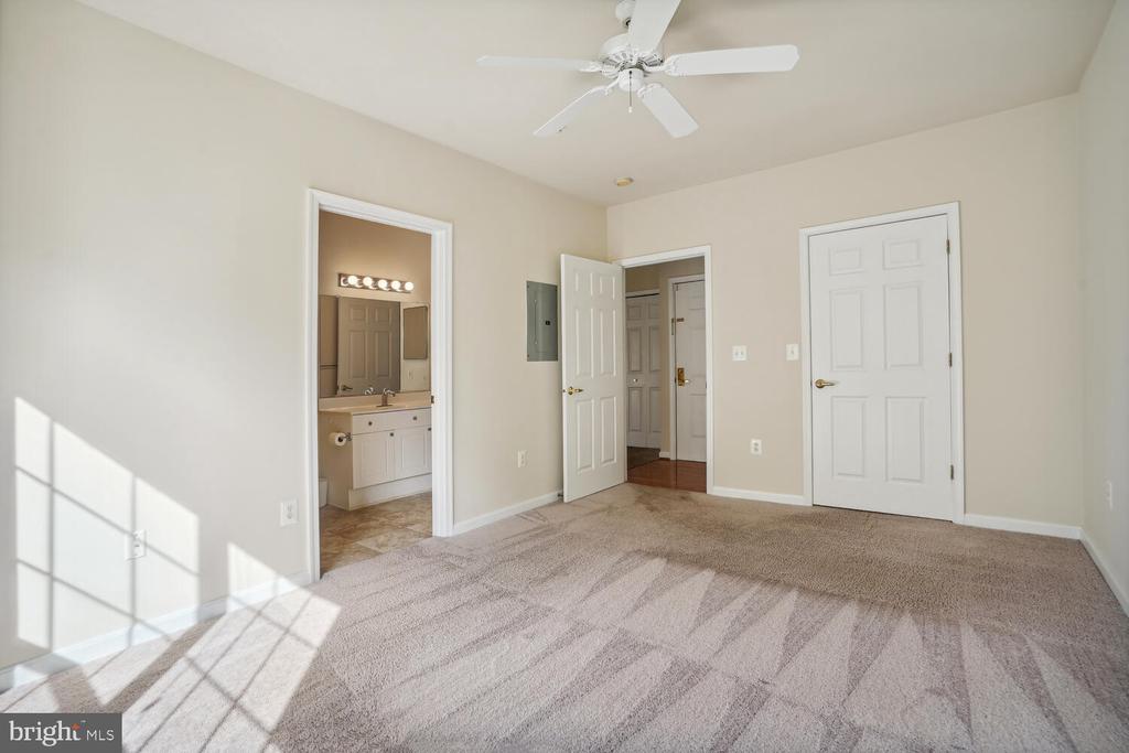 4561 STRUTFIELD LANE 3215