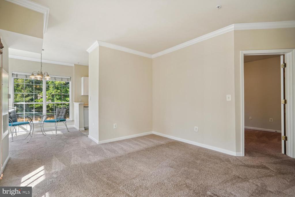 4561 STRUTFIELD LANE 3215