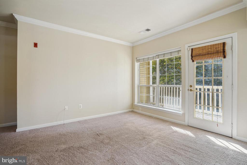 4561 STRUTFIELD LANE 3215