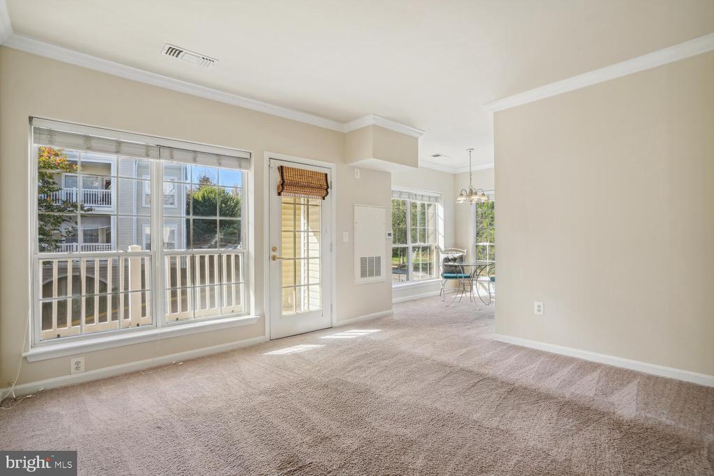 4561 STRUTFIELD LANE 3215