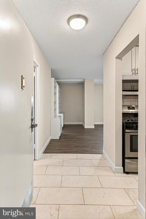 501 SLATERS LANE 513