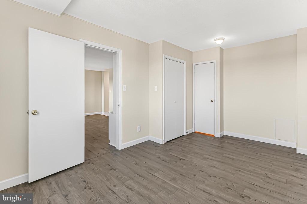 501 SLATERS LANE 513