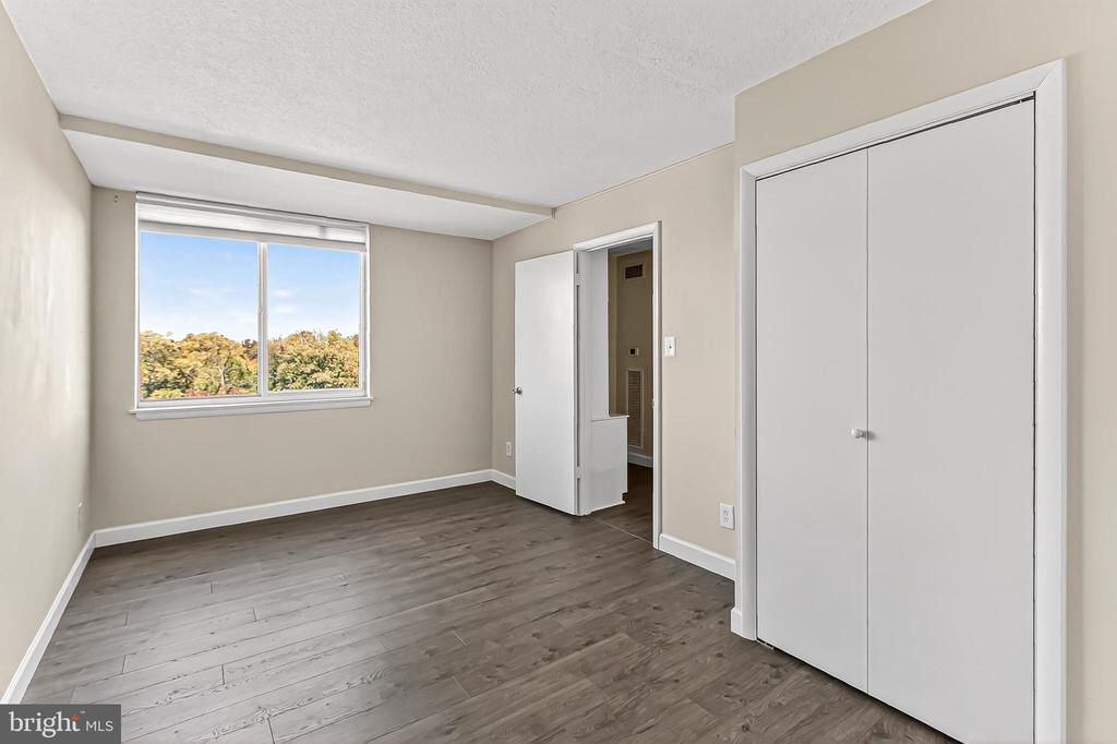 501 SLATERS LANE 513