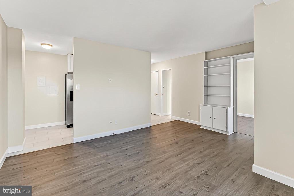 501 SLATERS LANE 513