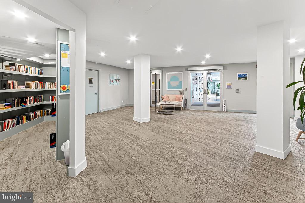 501 SLATERS LANE 513