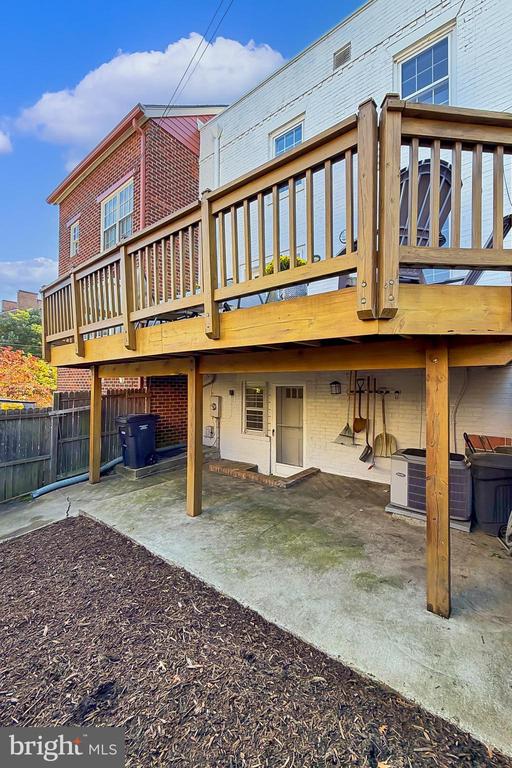 805 GREEN STREET