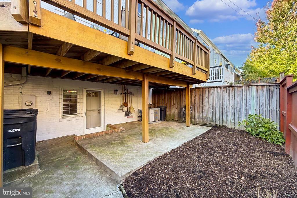 805 GREEN STREET