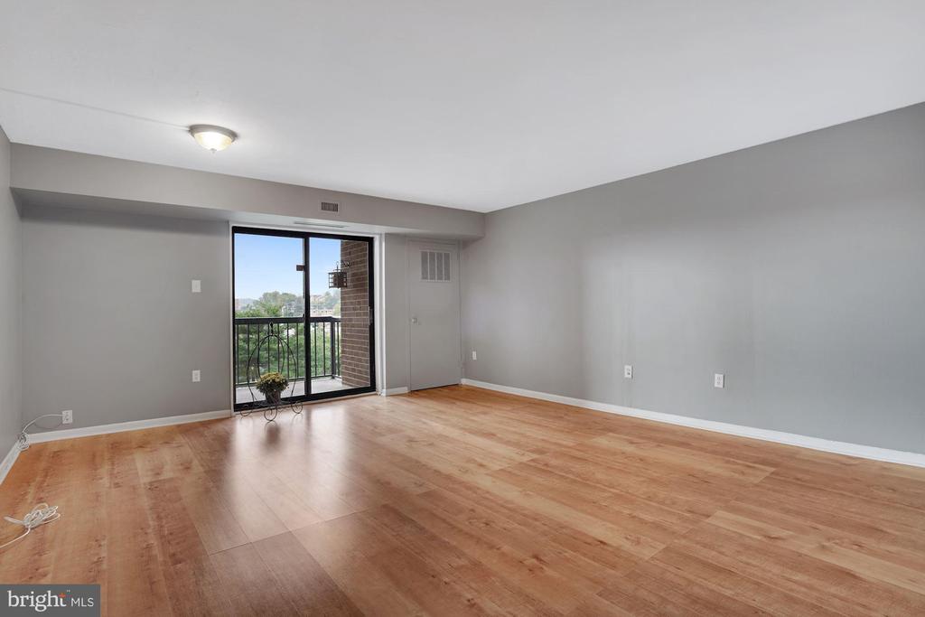 200 N PICKETT STREET 513