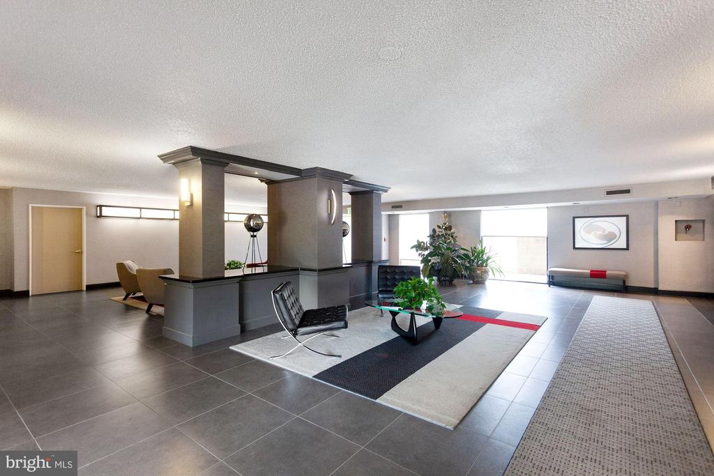 200 N PICKETT STREET 513