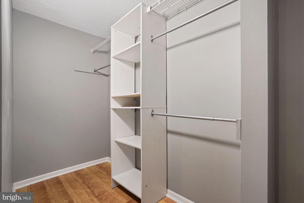 200 N PICKETT STREET 513