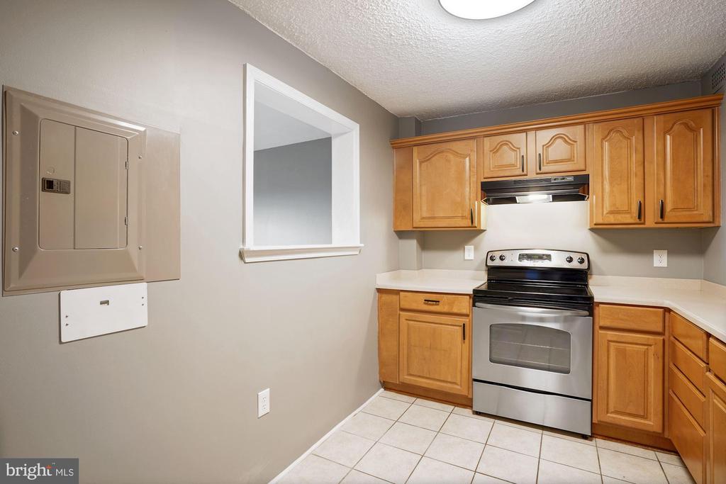 200 N PICKETT STREET 513