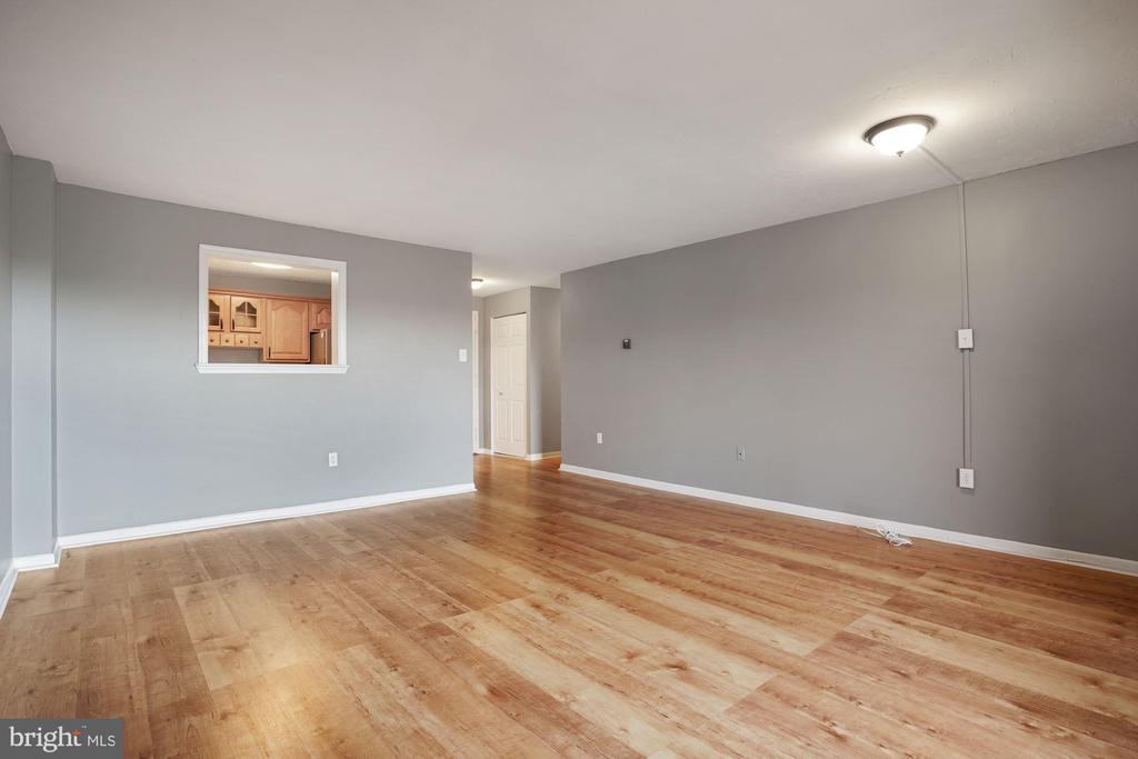 200 N PICKETT STREET 513