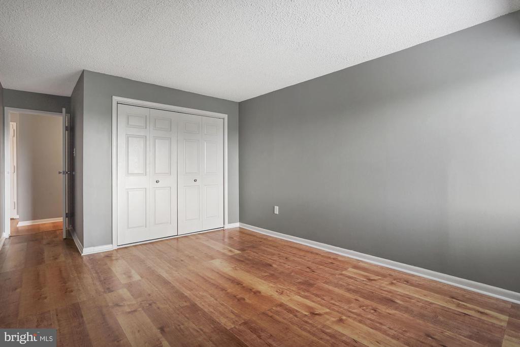 200 N PICKETT STREET 513