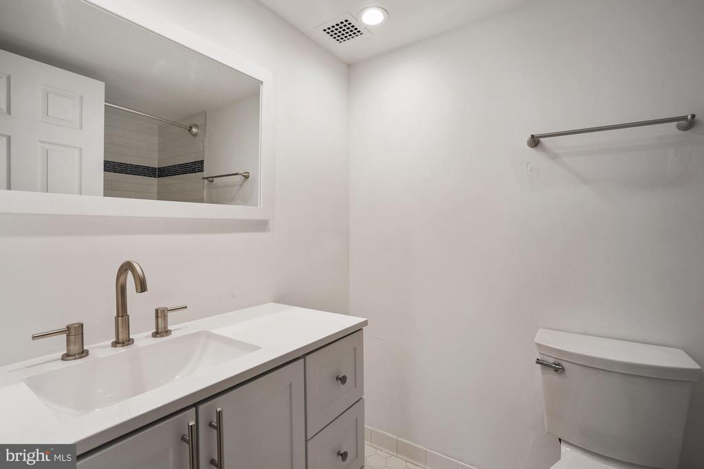 200 N PICKETT STREET 513