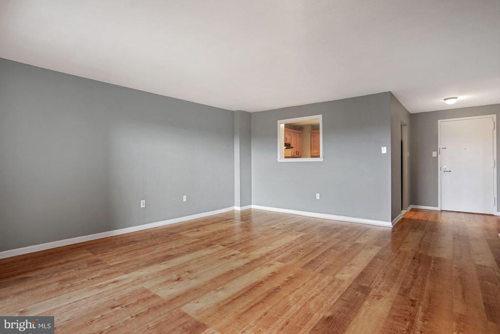 200 N PICKETT STREET 513
