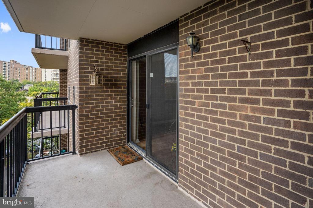 200 N PICKETT STREET 513