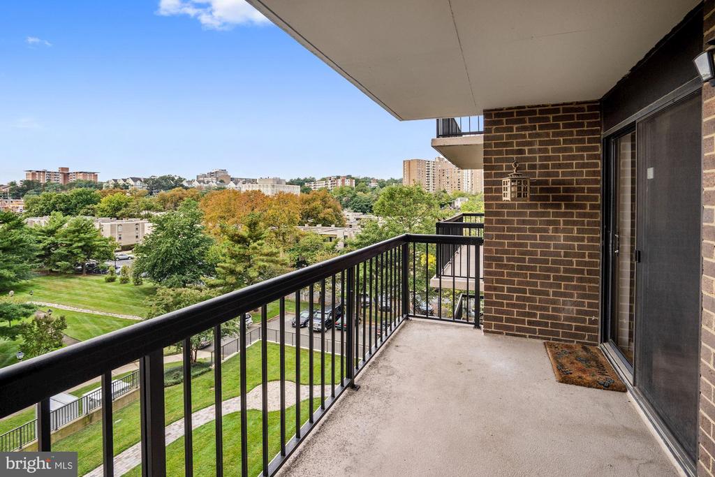 200 N PICKETT STREET 513