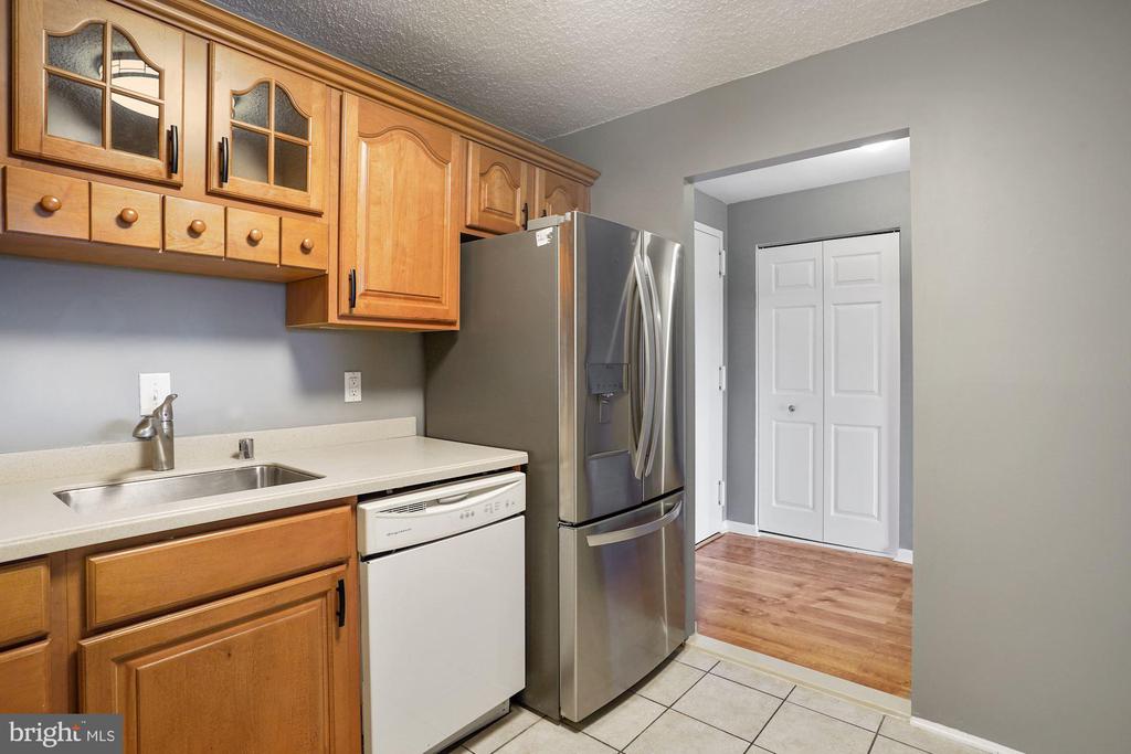 200 N PICKETT STREET 513
