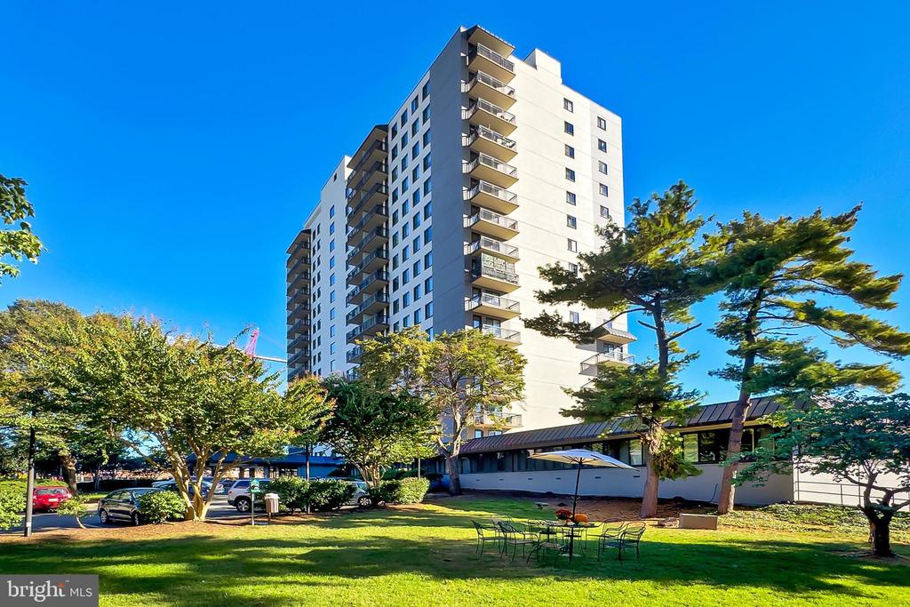 801 N PITT STREET 505