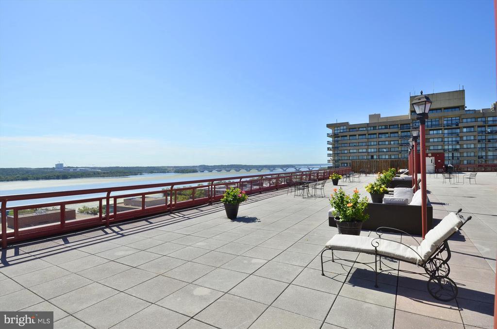 801 N PITT STREET 505
