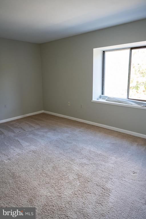 104 ROBERTS LANE 401