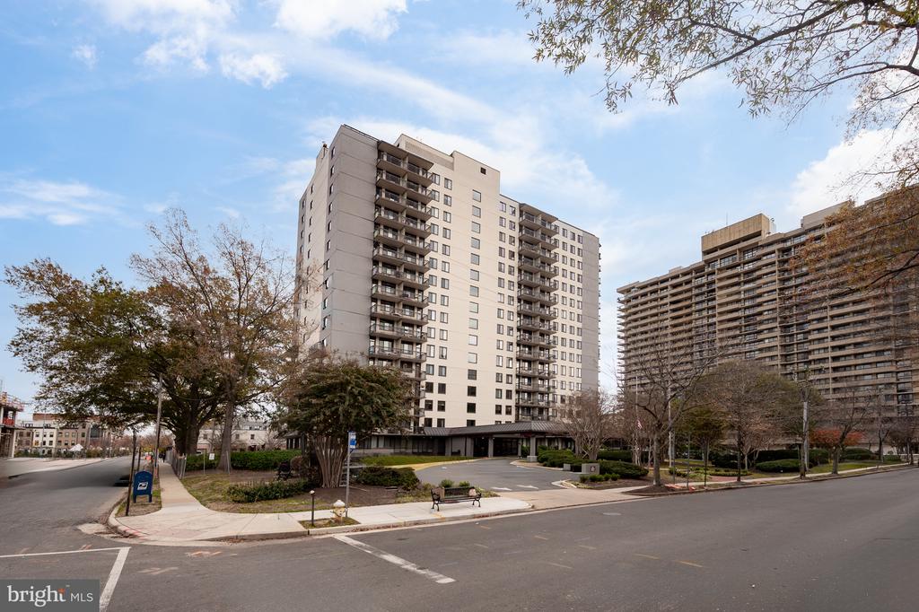 801 N PITT STREET 1708
